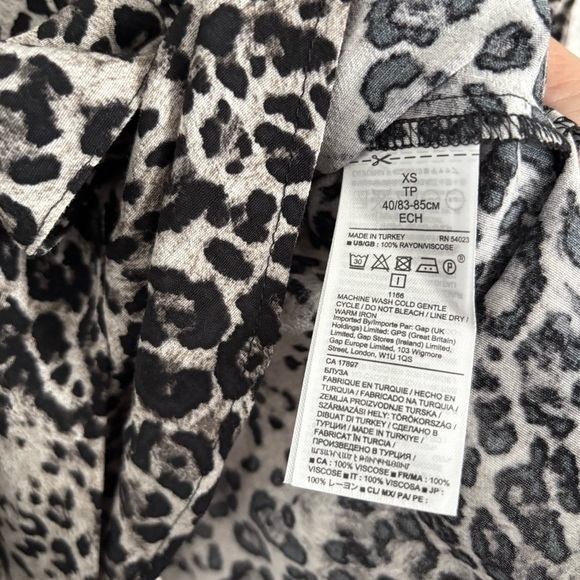 NWT Banana Republic Women's Size XS Multicolor Leopard Print Peplum Wrap Top - Picture 5 of 5